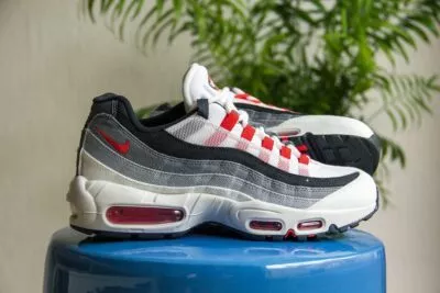 Nike Air Max 95 Smoke Grey zijkant