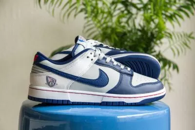 Nike Dunk Low EMB NBA 75th Anniversary Brooklyn Nets zijkant