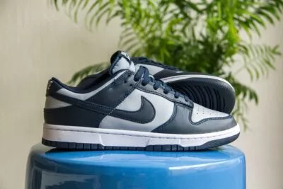 Nike Dunk Low Georgetown zijkant