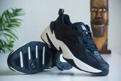 Nike M2K Tekno Black and White onderkant zijkant