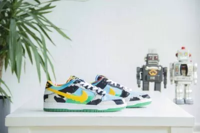 Nike SB Dunk Ben & Jerry's Chunky Dunky zijkant