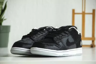Nike SB Dunk Medicom Toy (2020) voorkant