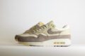 Nike Air Max 1 Premium Cave Stone – Beige/Grijs – Heren/Dames/Uniseks Sneakers – Leer/Suede - IB6390-001 – Zijkant