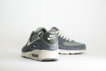 Nike Air Max 90 Premium Iron Grey – Grijs/Wit – Heren/Dames/Uniseks Sneakers – Suede/Mesh -HJ3989-001 – Achterkant