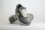 Nike Air Max 90 Premium Iron Grey – Grijs/Wit – Heren/Dames/Uniseks Sneakers – Suede/Mesh -HJ3989-001 – Voorkant
