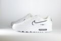Nike Air Max 90 White Black Outlined Swoosh – Wit/Zwart – Heren/Dames/Unisex Sneakers - Leer/Mesh - HF3835-100 - Zijkant
