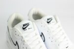 Nike Air Max 90 White Black Outlined Swoosh – Wit/Zwart – Heren/Dames/Unisex Sneakers - Leer/Mesh - HF3835-100 - Bovenkant