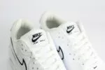 Nike Air Max 90 White Black Outlined Swoosh – Wit/Zwart – Heren/Dames/Unisex Sneakers - Leer/Mesh - HF3835-100 - Bovenkant