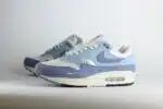 Nike Air Max 1 '87 Light Armory Blue Ashen Slate (W) – Blauw/Wit – Heren/Dames/Uniseks Sneakers – Vilt/Mesh - HF1194-102 – Zijkant