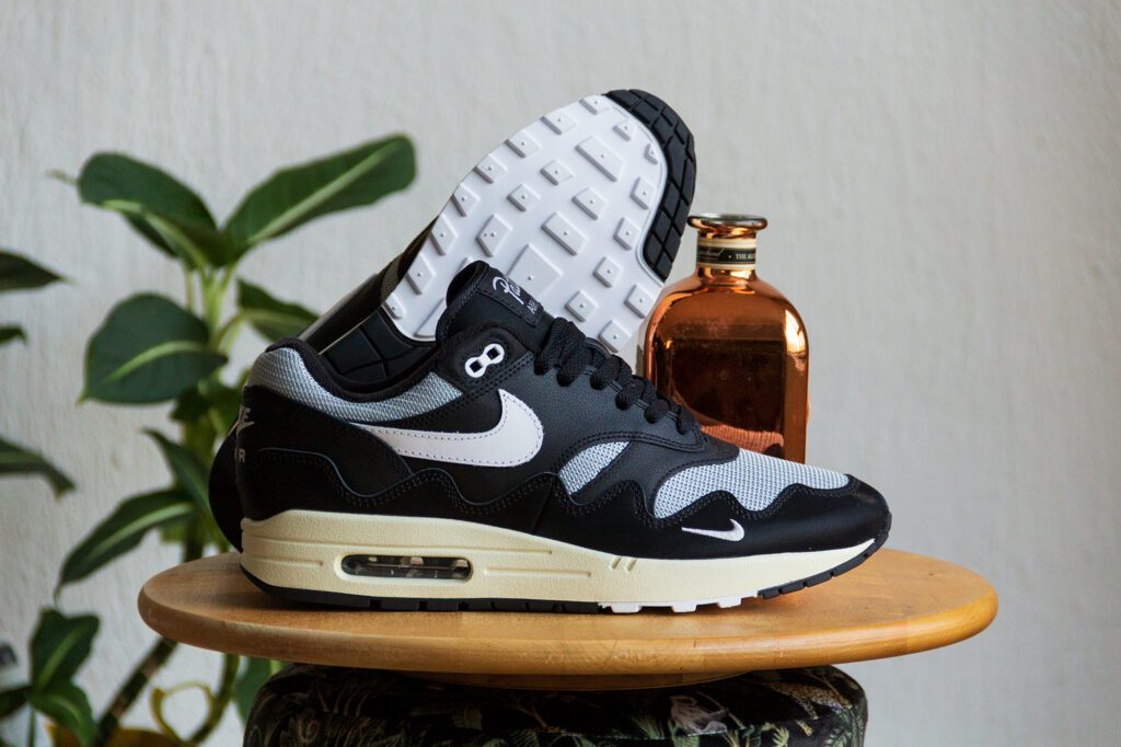 Nike Air Max 1 Patta Waves Black - Slick Sneakers
