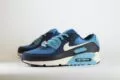 Nike Air Max 90 PRM Armory Navy - BlauwWit – Heren/Dames/Uniseks Sneakers - Leer/Mesh - FZ9895-400 - Zijkant