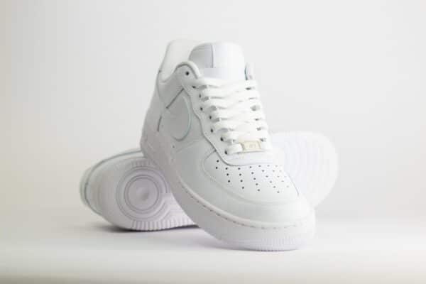 Nike Air Force 1 Low '07 White – Wit – Heren/Dames/Uniseks Sneakers – Leer - CW2288-111 – Voorkant