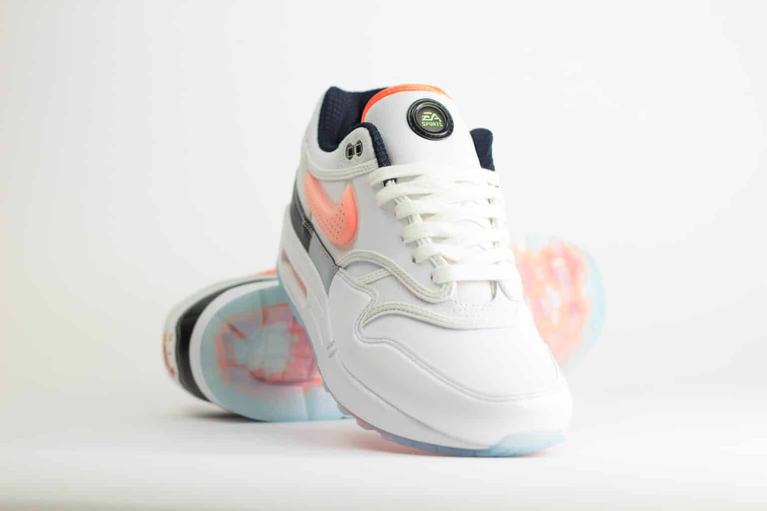 Nike Air Max 1 '87 EA Sports Madden NFL 25 – Wit – Heren/Dames/Uniseks Sneakers – Leer - HQ3503-100 – Voorkant