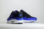 Nike Air Max 1 Black Hyper Royal – Blauw/Zwart – Heren/Dames/Uniseks Sneakers – Leer/Mesh - FZ5808-010 – achterkant