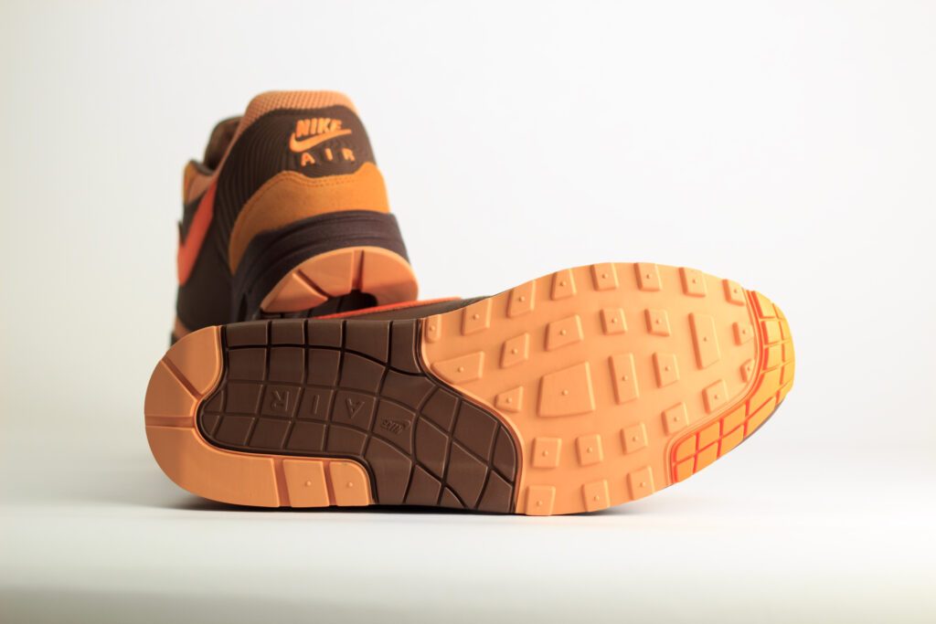 Nike Air Max 1 King's Day – Bruin/Oranje – Heren/Dames/Uniseks Sneakers – Leer/Mesh - HF7346-200 – Onderkant