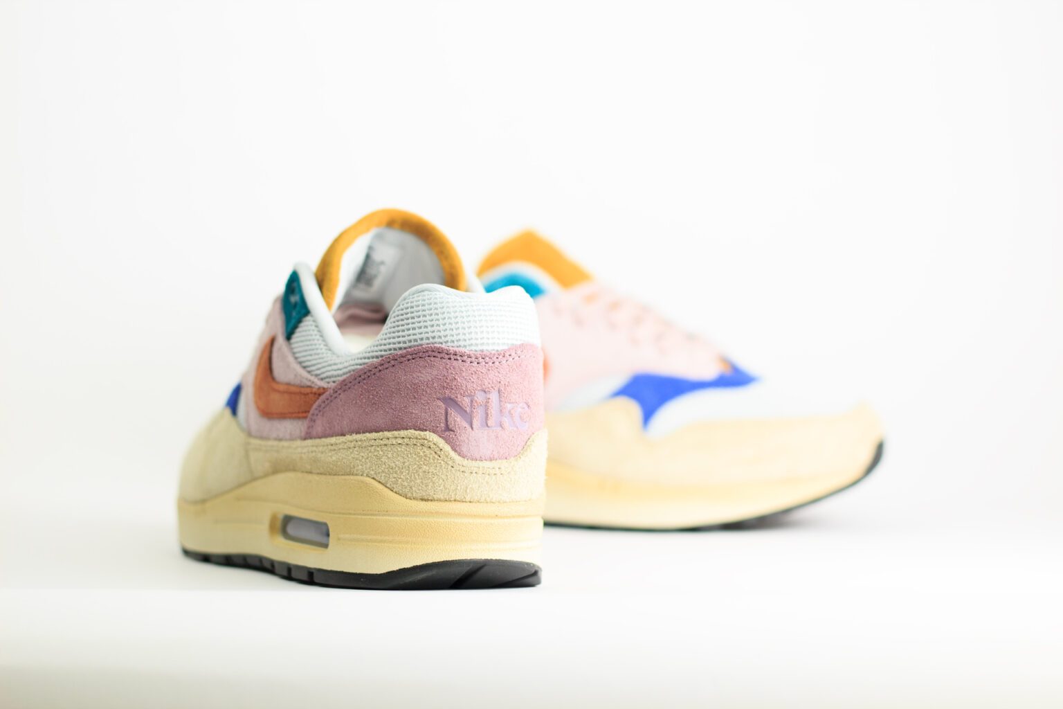 Nike Air Max 1 Tan Lines (W) - Roze/Blauw/Beige/Geel - Heren/Dames/Uniseks Sneakers - Suede/Mesh - FN7200-224 - Achterkant