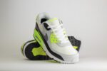 Nike Air Max 90 Gore-Tex Summit White Volt Black Cool Grey – Wit/Geel – Heren/Dames/Uniseks Sneakers – Gore-Tex - FD5810-102 – Voorkant