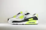 Nike Air Max 90 Gore-Tex Summit White Volt Black Cool Grey – Wit/Geel – Heren/Dames/Uniseks Sneakers – Gore-Tex - FD5810-102 – Zijkant