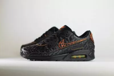 Nike Air Max 90 QS Volcano – Zwart/Oranje – Heren/Dames/Uniseks Sneakers – Leer - HF3248-001 – Zijkant