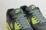 Nike Air Max 90 Smoke Grey Light Lemon Twist – Grijs/Geel – Heren/Dames/Uniseks Sneakers – Suede/Mesh - DM0029-012 – bovenkant