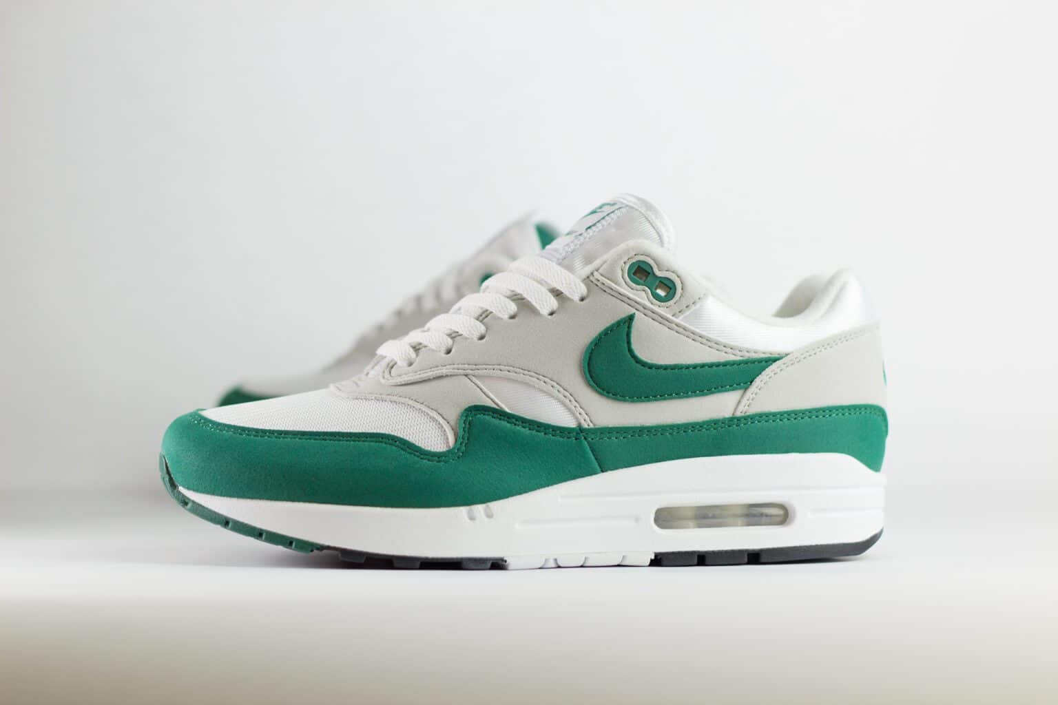 Nike Air Max 1 Anniversary Green – Wit/Groen – Heren/Dames/Uniseks Sneakers – Vilt/Mesh - DC1454-100 – Zijkant
