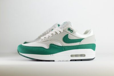 Nike Air Max 1 Anniversary Green – Wit/Groen – Heren/Dames/Uniseks Sneakers – Vilt/Mesh - DC1454-100 – Zijkant