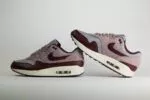 Nike Air Max 1 Essential PRM Cement Grey Burgundy Crush – Grijs/Burgundy – Heren/Dames/Uniseks Sneakers – Leer/Mesh - FQ7327-001 – Binnenkant