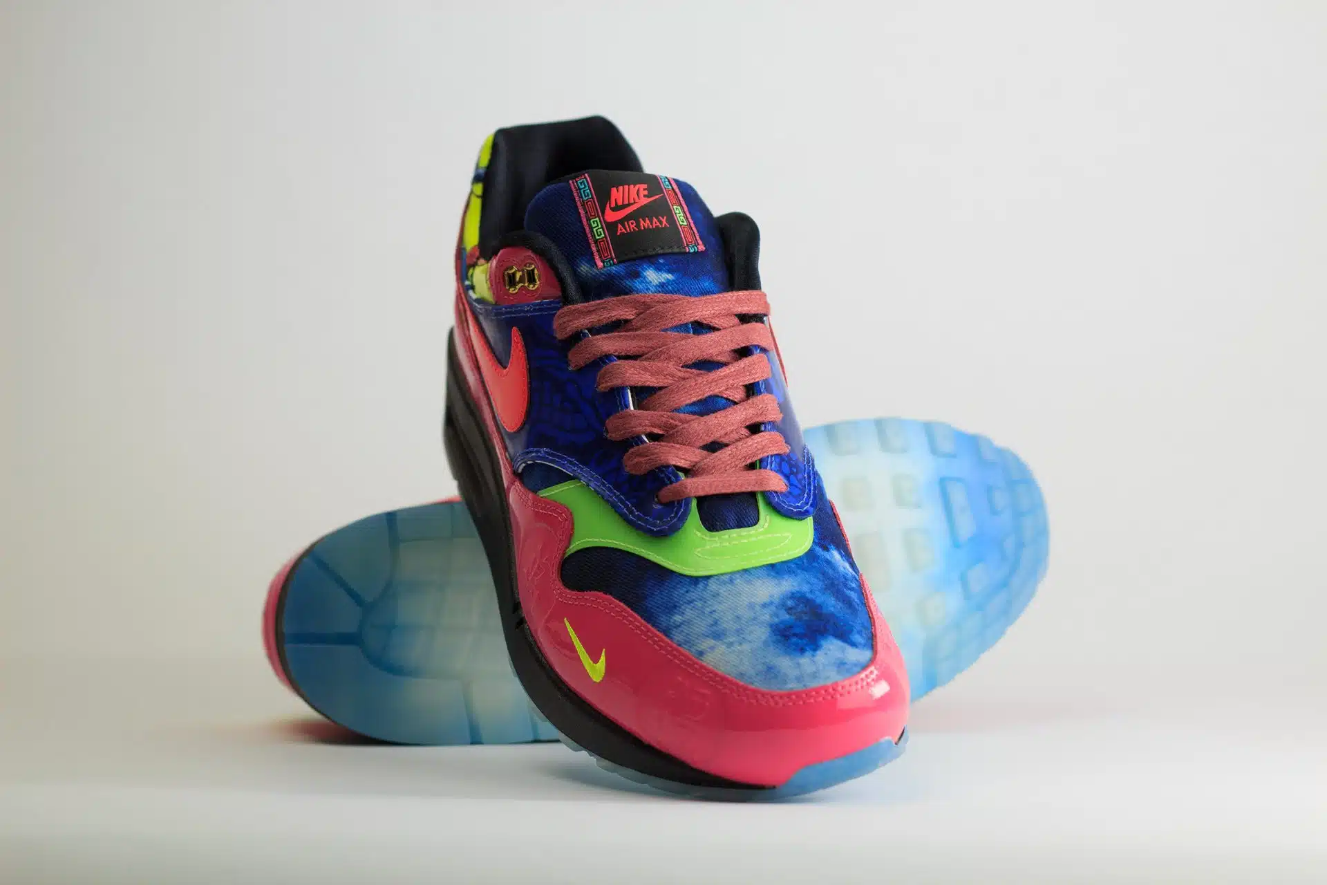 Nike Air Max 1 CNY Longevity - Zwart/Blauw/Roze/Groen/Rood/Geel - Heren/Dames/Uniseks Sneakers - Lakleer/Canvas - CU8861-460 - Voorkant