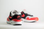 Nike Air Max 1 Essential Reverse Chili – Rood/Zwart/Wit – Heren/Dames/Uniseks Sneakers – Leer/Mesh - FZ5808-015 – Achterkant
