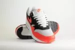 Nike Air Max 1 Essential Reverse Chili – Rood/Zwart/Wit – Heren/Dames/Uniseks Sneakers – Leer/Mesh - FZ5808-015 – Voorkant