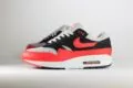 Nike Air Max 1 Essential Reverse Chili – Rood/Zwart/Wit – Heren/Dames/Uniseks Sneakers – Leer/Mesh - FZ5808-015 – Zijkant
