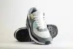 Nike Air Max 90 Cool Grey Pure Platinum Black - Grijs/Blauw/Zwart/Wit - Heren/Dames/Uniseks Sneakers - Leer/Mesh - IB7674-001 - Voorkant