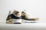 Nike Air Max 90 Leopard Sanddrift Black (W) - Wit/Zwart/Beige - Heren/Dames/Uniseks Sneakers – Leer/Mesh - IF1619-100 – Achterkant