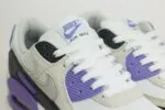 Nike Air Max 90 White Dusty Amethyst - Wit/Zwart/Paars/Grijs - Heren/Dames/Uniseks Sneakers - Leer/Suede/Mesh - DM0029-114 - Bovenkant