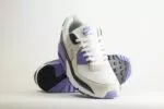 Nike Air Max 90 White Dusty Amethyst - Wit/Zwart/Paars/Grijs - Heren/Dames/Uniseks Sneakers - Leer/Suede/Mesh - DM0029-114 - Voorkant