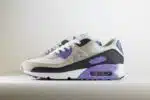 Nike Air Max 90 White Dusty Amethyst - Wit/Zwart/Paars/Grijs - Heren/Dames/Uniseks Sneakers - Leer/Suede/Mesh - DM0029-114 - Zijkant