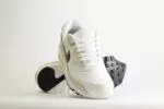 Nike Air Max 90 White Flat Pewter (W) - Wit/Beige - Heren/Dames/Uniseks Sneakers - Leer - HM8128-101 - Voorkant