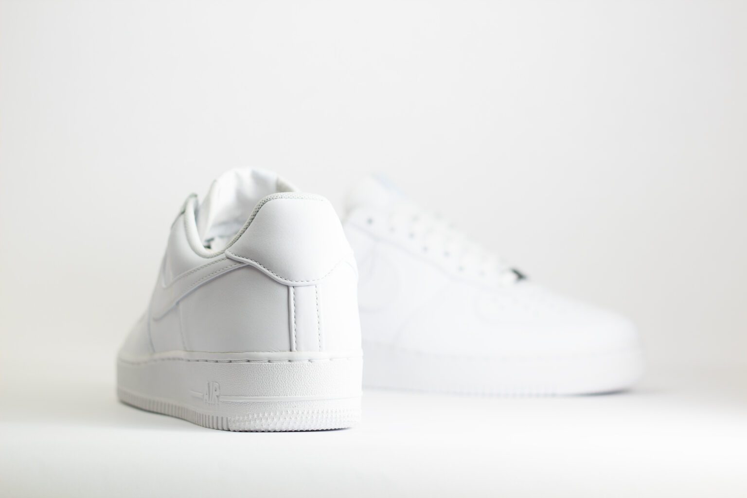Nike Air Force 1 Low Premium Triple White – Wit – Heren/Dames/Uniseks Sneakers – Leer – IM3078-100 – Achterkant