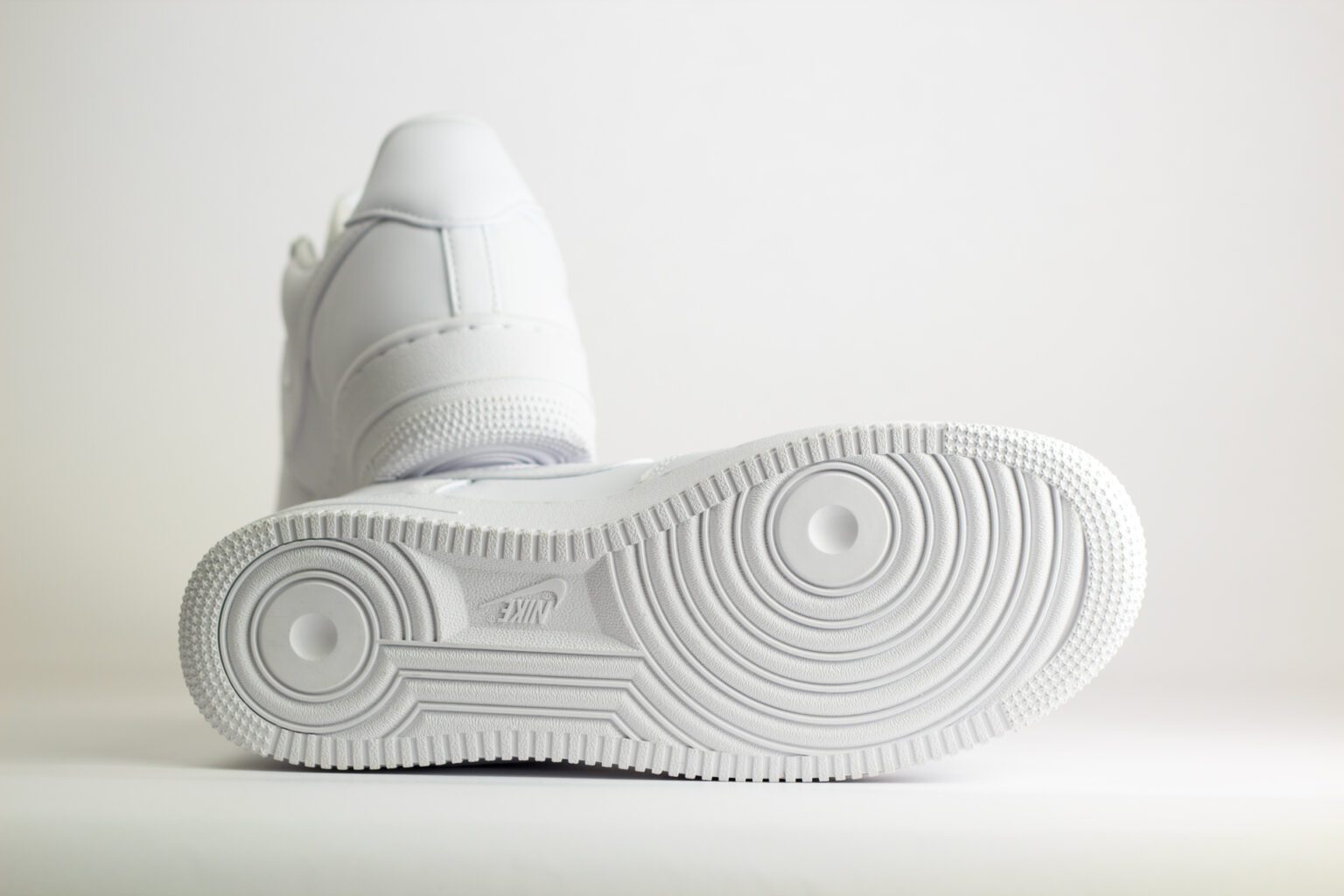 Nike Air Force 1 Low Premium Triple White – Wit – Heren/Dames/Uniseks Sneakers – Leer – IM3078-100 – Onderkant