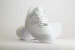 Nike Air Force 1 Low Premium Triple White – Wit – Heren/Dames/Uniseks Sneakers – Leer – IM3078-100 – Voorkant