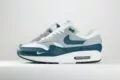 Nike Air Max 1 Dark Teal Green – Wit/Groen – Heren/Dames/Uniseks Sneakers – Leer – DH4059-101 – Zijkant