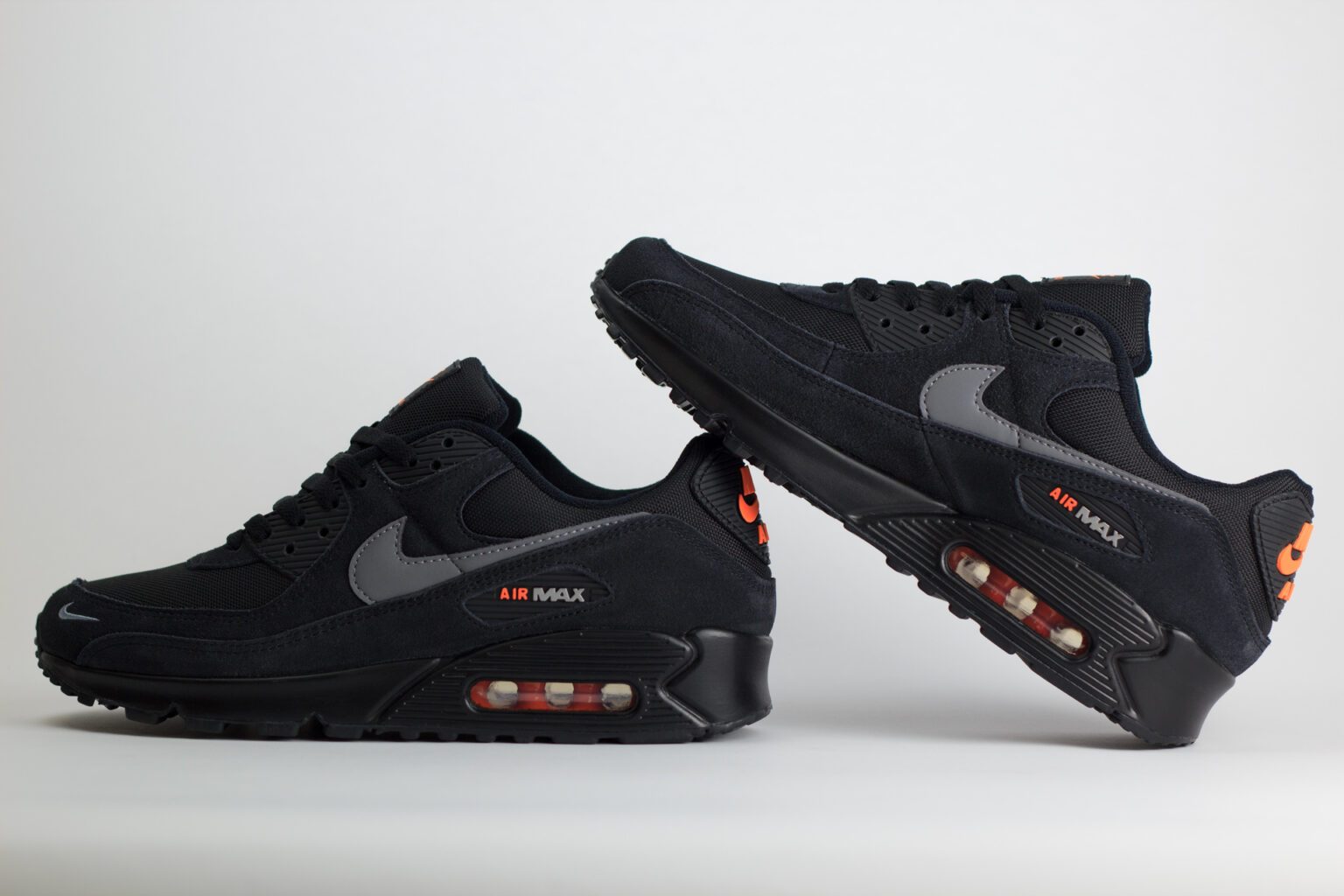 Nike Air Max 90 Black Metallic Cool Grey Orange – zwart/oranje – Heren/Dames/Uniseks Sneakers – suede/Mesh – DO6706-010 – Binnenkant