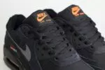 Nike Air Max 90 Black Metallic Cool Grey Orange – zwart/oranje – Heren/Dames/Uniseks Sneakers – suede/Mesh – DO6706-010 – Bovenkant