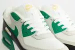 Nike Air Max 90 Malachite – Wit/Groen – Heren/Dames/Uniseks Sneakers – Leer/Mesh – FB9658-102 – Bovenkant