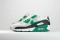 Nike Air Max 90 Malachite – Wit/Groen – Heren/Dames/Uniseks Sneakers – Leer/Mesh – FB9658-102 – Zijkant