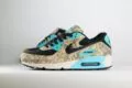 Nike Air Max 90 Premium Aurora Green Camo – Groen/Grijs/Wit – Heren/Dames/Uniseks Sneakers – Mesh/Suede/Leer – IF1721-100 – Zijkant