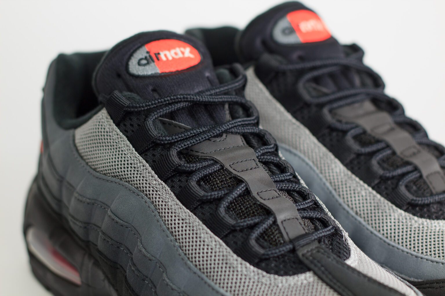 Nike Air Max 95 OG Big Bubble Bright Crimson – zwart/rood – Heren/Dames/Uniseks Sneakers – vilt/Mesh – IH4457-002 – Bovenkant