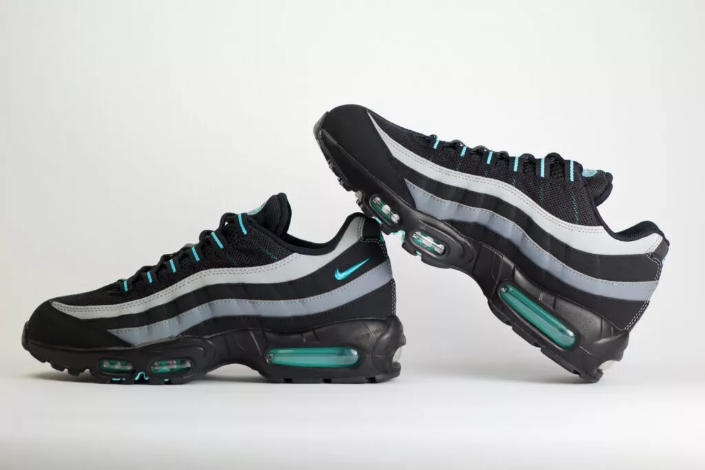 Nike Air Max 95 Black Aurora Green – zwart/groen – Heren/Dames/Uniseks Sneakers – leer/Mesh – HV6062-001 – Binnenkant