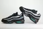 Nike Air Max 95 Black Aurora Green – zwart/groen – Heren/Dames/Uniseks Sneakers – leer/Mesh – HV6062-001 – Binnenkant