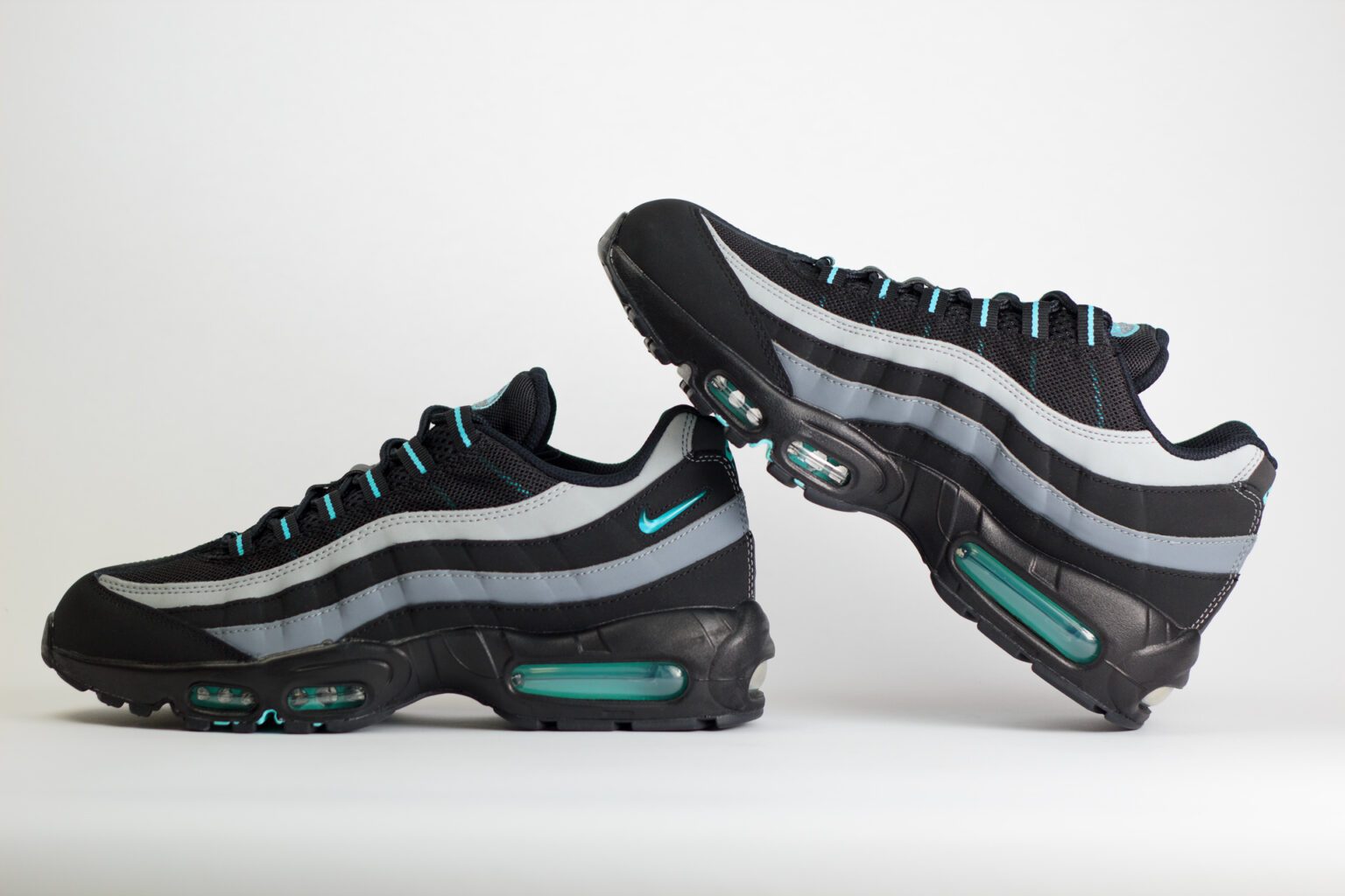 Nike Air Max 95 Black Aurora Green – zwart/groen – Heren/Dames/Uniseks Sneakers – leer/Mesh – HV6062-001 – Binnenkant